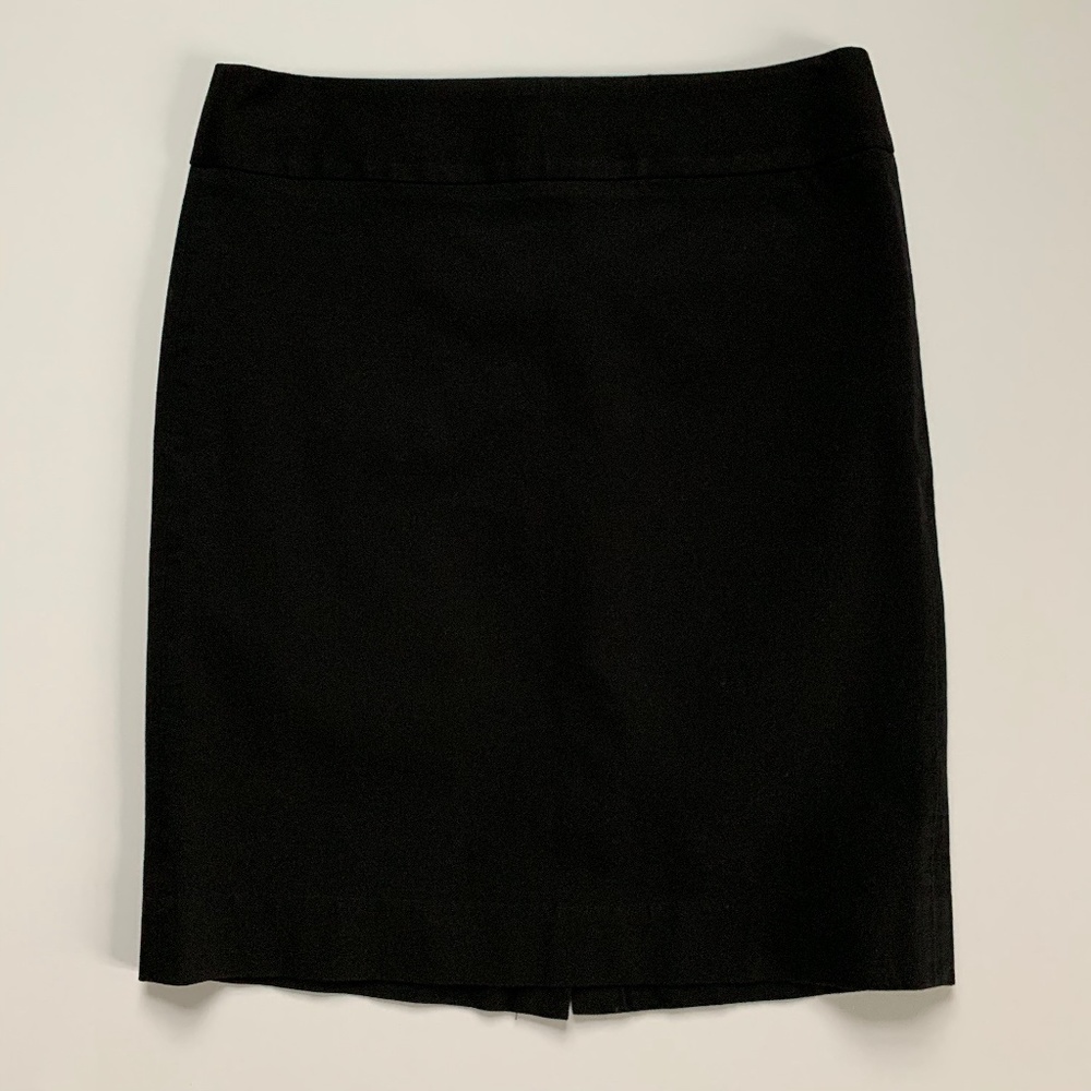 EUC Black Pencil Skirt - Banana Republic - Size 10